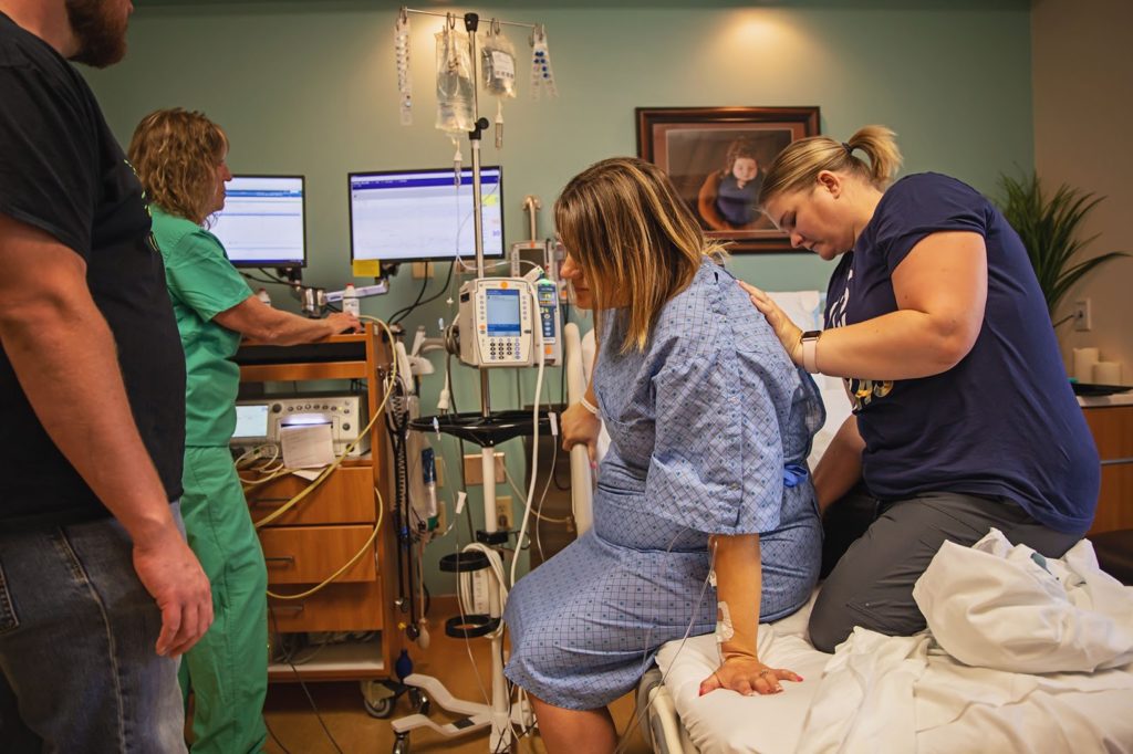 doula with mother prior to cesarean